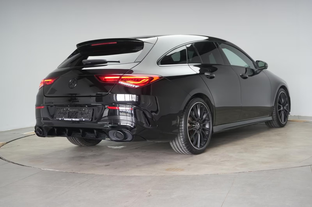 Mercedes-Benz CLA 35 AMG Shooting Brake