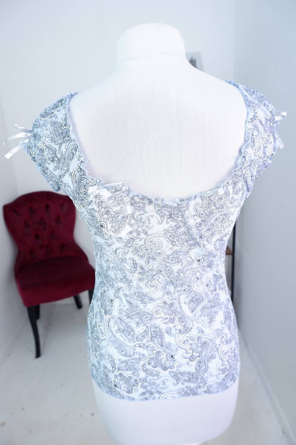 Футболка приятная к телу, маркировка М, визуально 46 размер