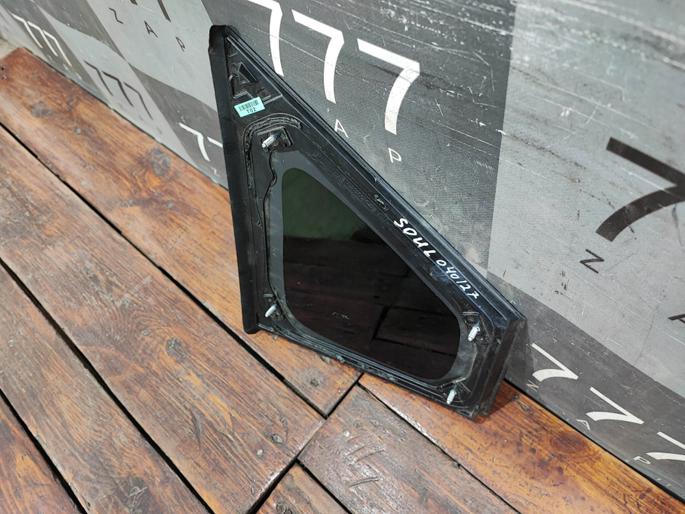 Стекло багажника правое Kia Soul 3 (SK3) 19-нв Б/У Оригинал 87820K0000