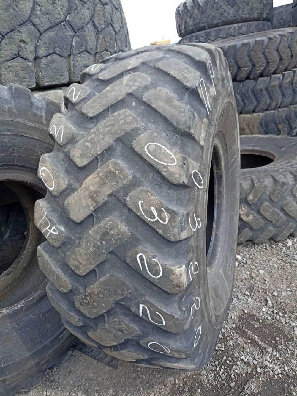 23.5R25  VUT шина б/у