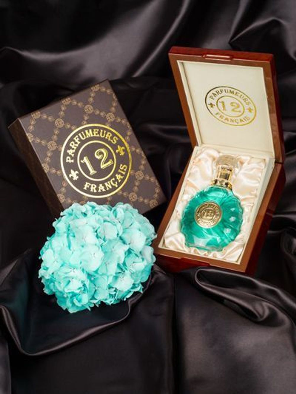 12 Parfumeurs Francais Le Charme