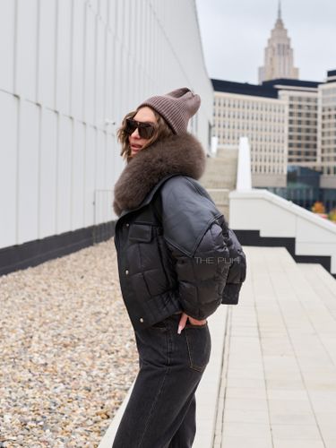 Комбинированный черный пуховик с коричневым мехом