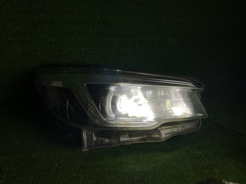 Фара правая Subaru Forester 5 SK (2018-2021) LED