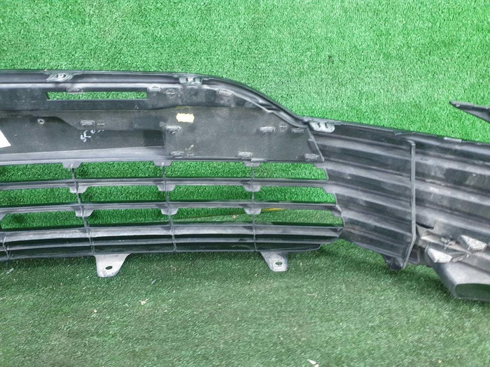 Решетка переднего бампера Toyota Camry xv70 (2020-н.в.)