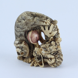 Нэцкэ Нэцкэ Дракон и тигр (мамонт)