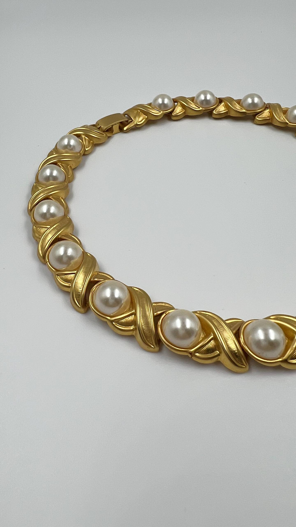 Чокер с «жемчугом»