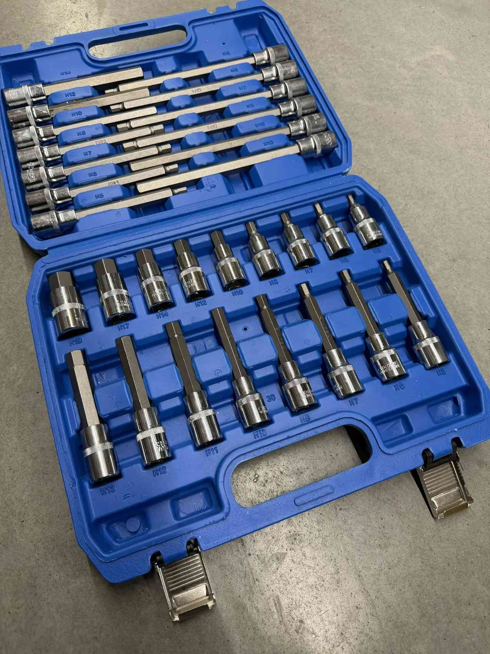 Набор бит шестигранников Torx 30шт под квадрат 1/2 в кейсе
