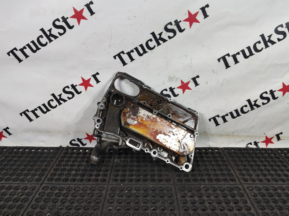 Крышка масляного радиатора в сборе 2017г