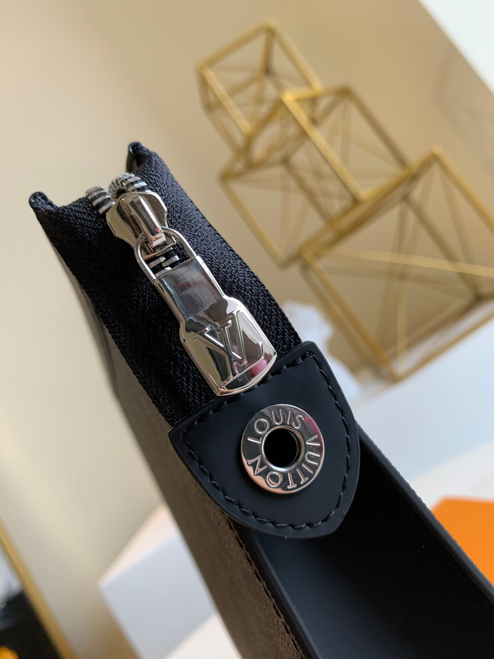 Louis Vuitton Pochette Voyage MM