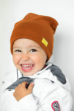 Детская шапка хлопковая гладкая карамельно-коричневая