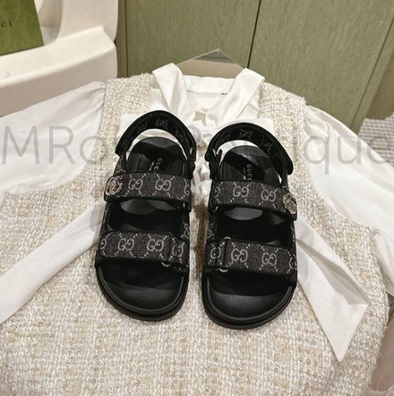 Женские черные сандалии Gucci