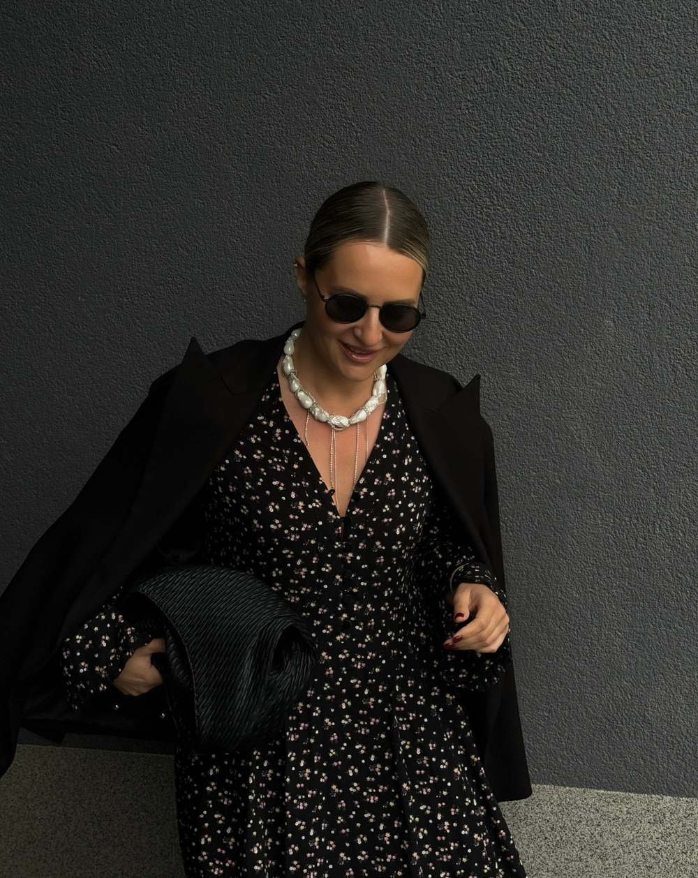 Массивное ожерелье со стразовой нитью