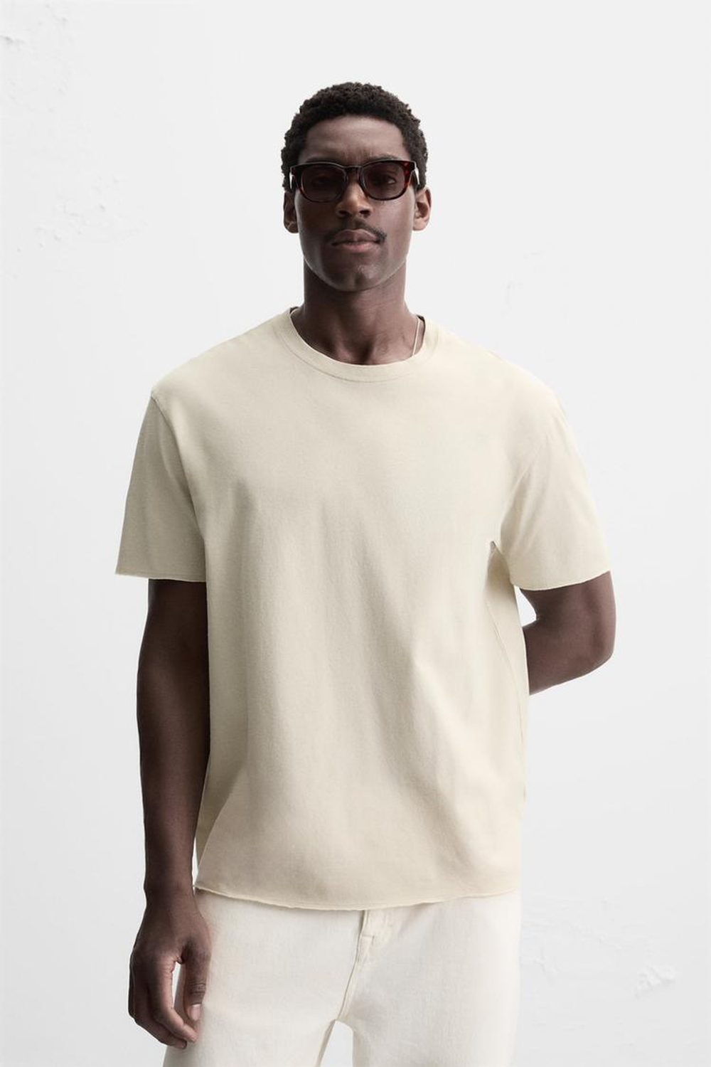 ZARA ФУТБОЛКА С НЕРОВНОЙ НИЖНЕЙ КРОМКОЙ, БЕЖЕВЫЙ