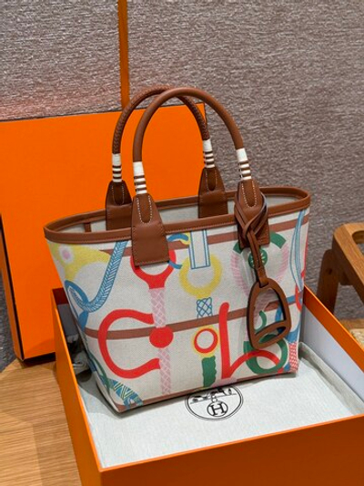 Hermes Steeple 28 cm