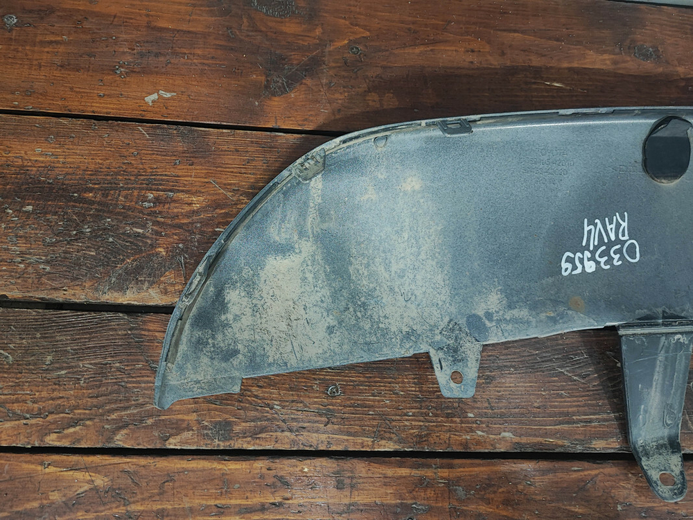 Накладка заднего бампера Toyota RAV4 IV (XA40) 15-19 Б/У Оригинал 5240542010