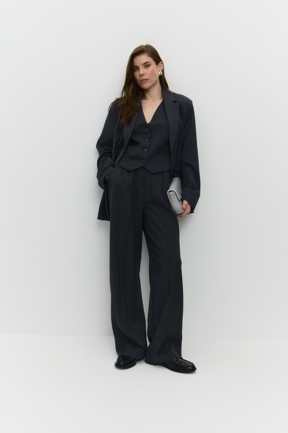 Жилет приталенный