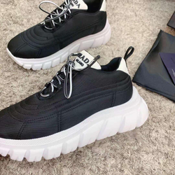 Кроссовки Prada