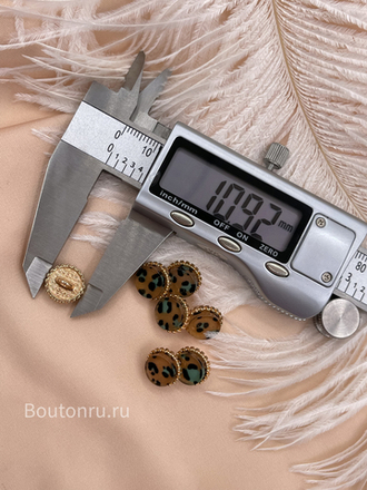 Пуговицы на ножке золотистые с леопардовым принтом