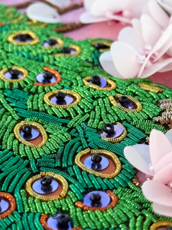 С-12 Набор для вышивания хрустальными камнями Павлин на цветущей сакуре