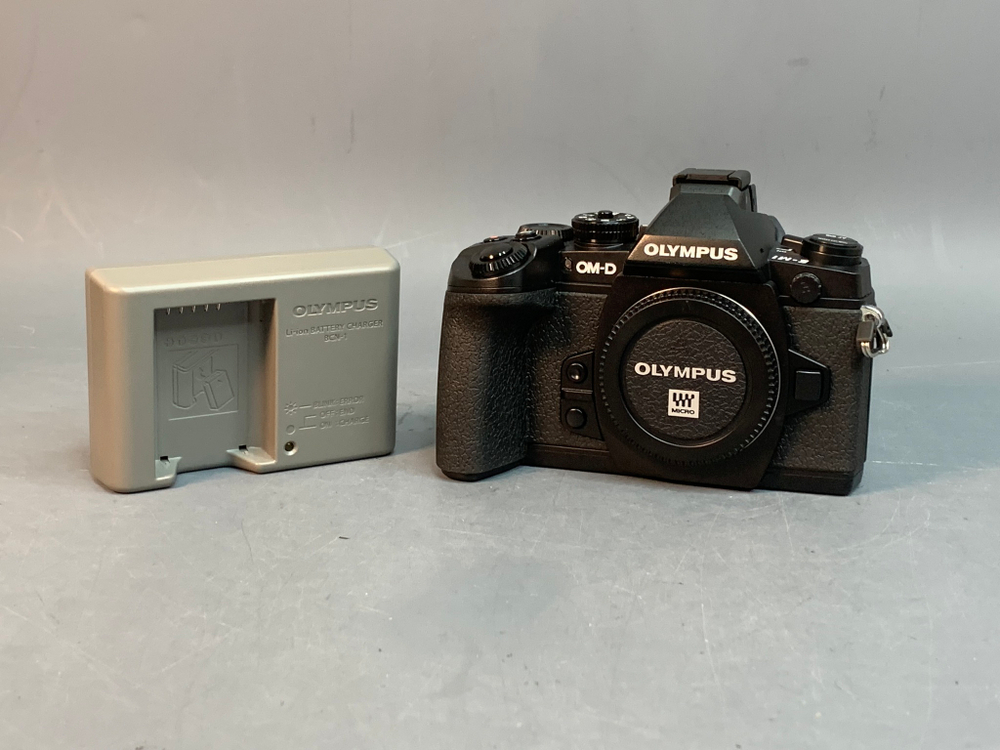 Olympus OM-D E-M1