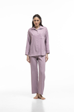 Костюм с брюками в полоску