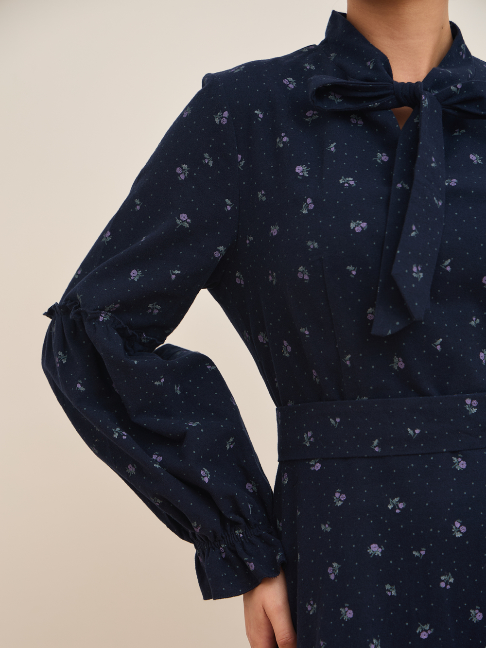 Платье на завязках