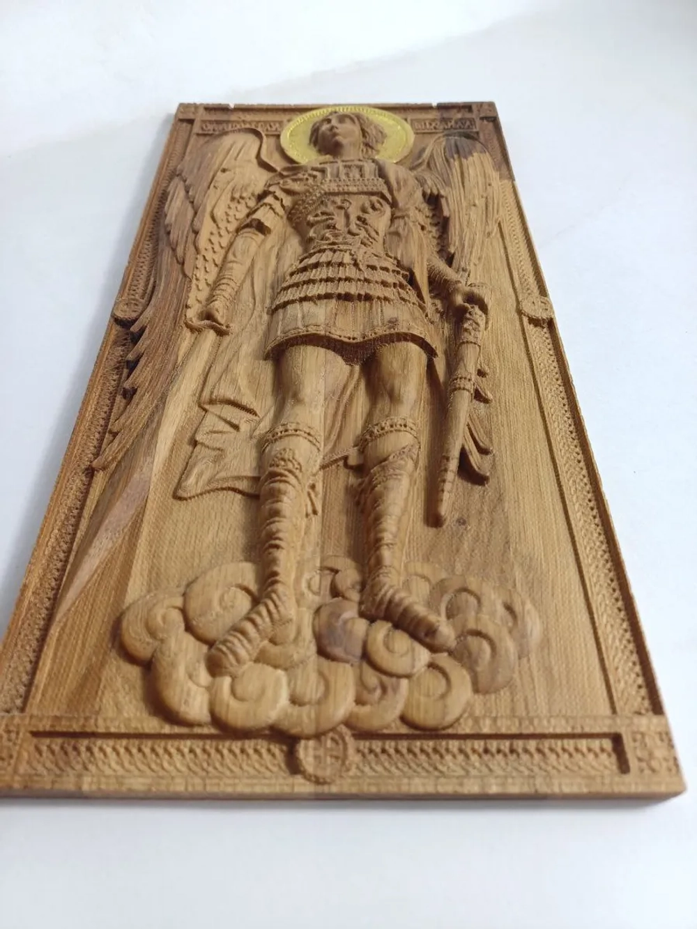 Освященная Икона Архангела Михаила резная из дуба 28.5х14 см