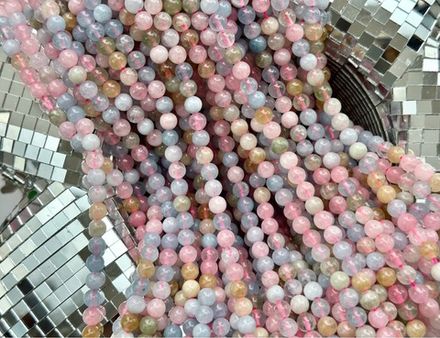 Нить бусин из тонированного кварца 6мм, гладкие