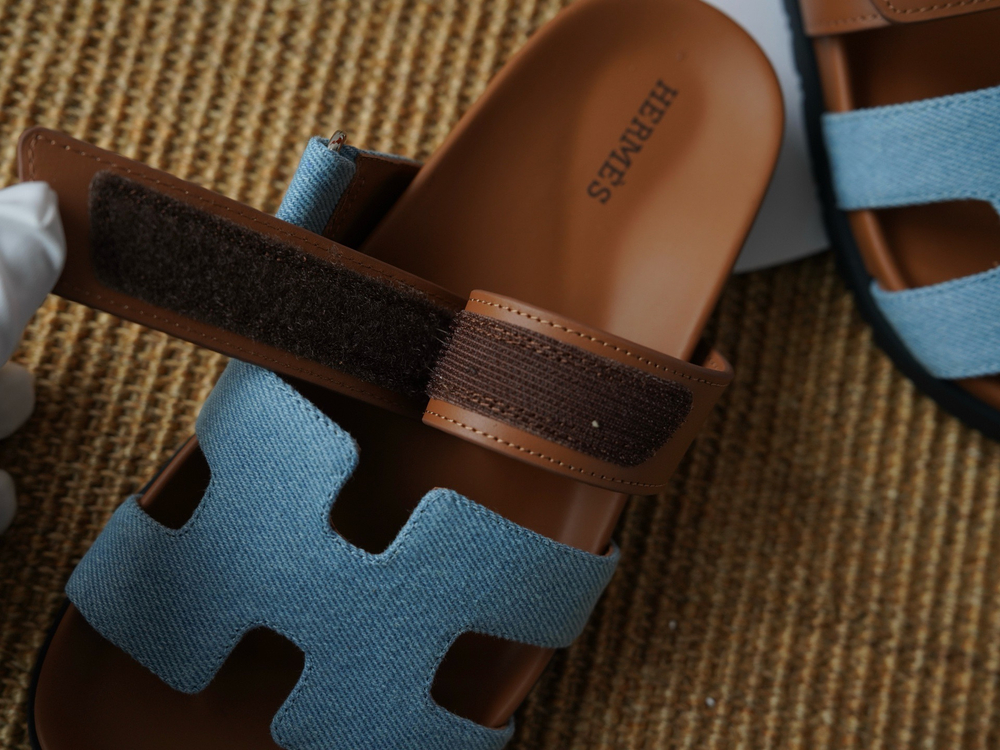 Сандалии из натуральной кожи и текстиля