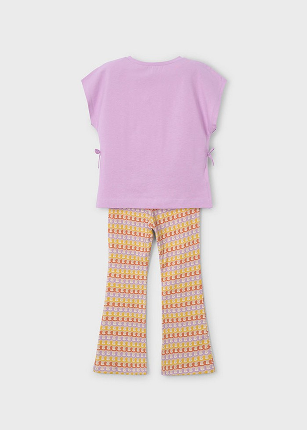 топ с леггинсами