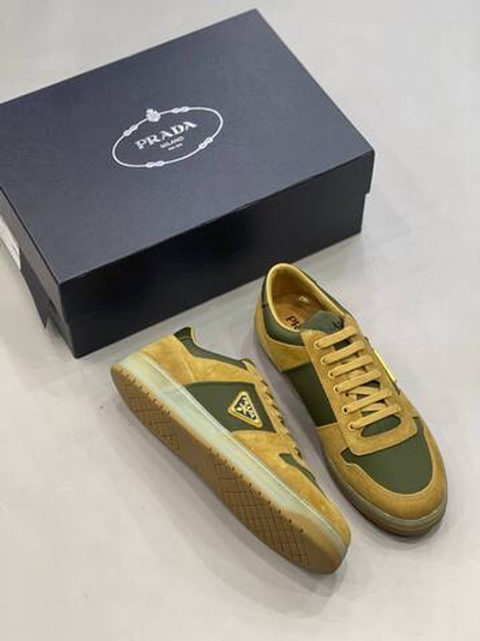 Кроссовки Prada