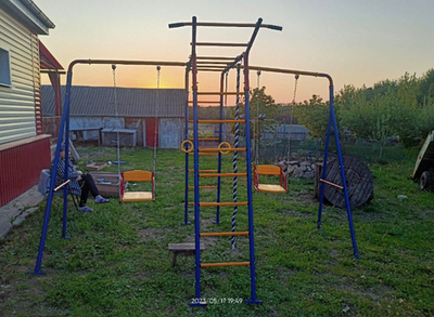 Уличный ДСК с двумя качелями