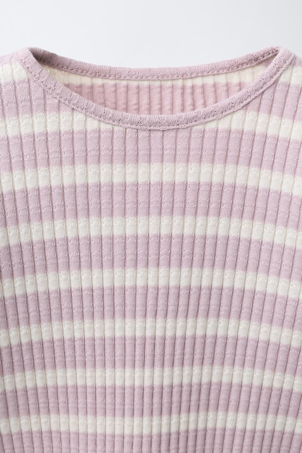 ZARA КОМПЛЕКТ ИЗ ФУТБОЛКИ И РАСКЛЕШЕННЫХ ЛЕГИНСОВ В РУБЧИК В ПОЛОСКУ, СВЕТЛАЯ МАЛЬВА