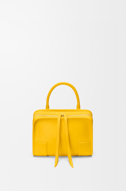 Loewe Маленькая сумка Amazona 180 из мягкой телячьей кожи, желтый