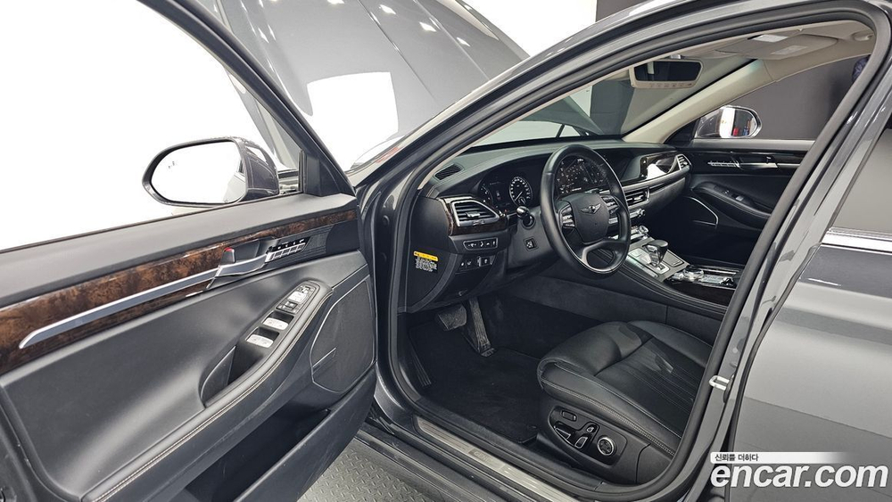 Genesis G90 3.8 AWD (07.2020)