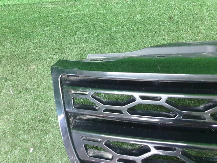 Решетка радиатора Land-Rover Discovery 5 L462 (2016-2021)