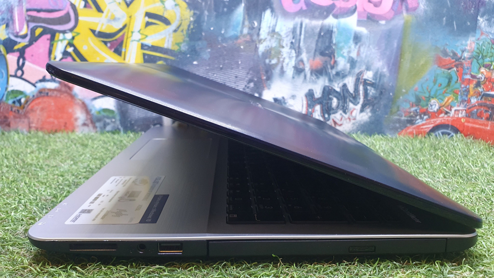 Ноутбук ASUS i3-5/6Gb/930M 2Gb