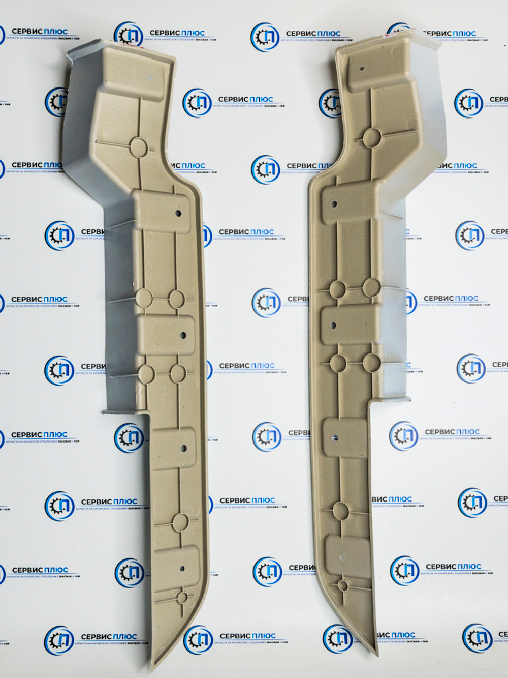 Накладка бампера X3000 (правая) SHACMAN DZ97259624008 золотая