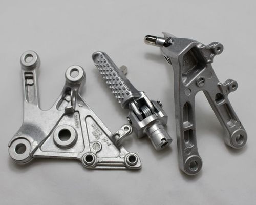 Подножки передние с кронштейнами для мотоцикла Honda CBR600RR 03-06