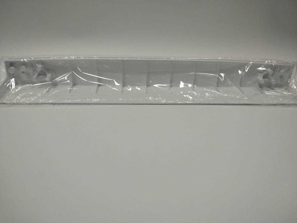 Направляющая ящика для холодильника Indesit/Ariston C00384954