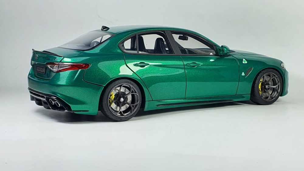 Краска лаковая HobbyLink Alfa Romeo Verde Montreal HP-1201