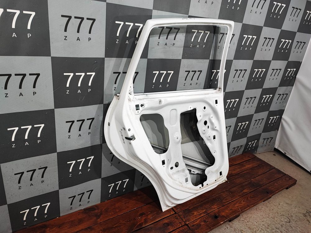 Дверь задняя левая Seat Altea Freetrack 04-15 Б/У Оригинал 5P0833311