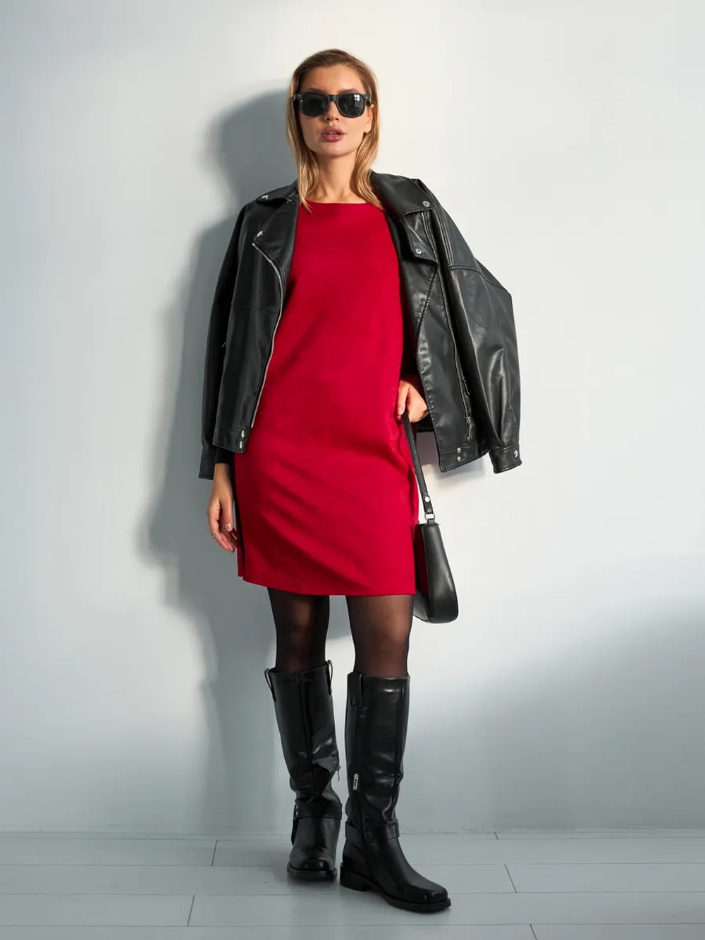 Платье сарафан офисное замшевое А силуэт с лампасами