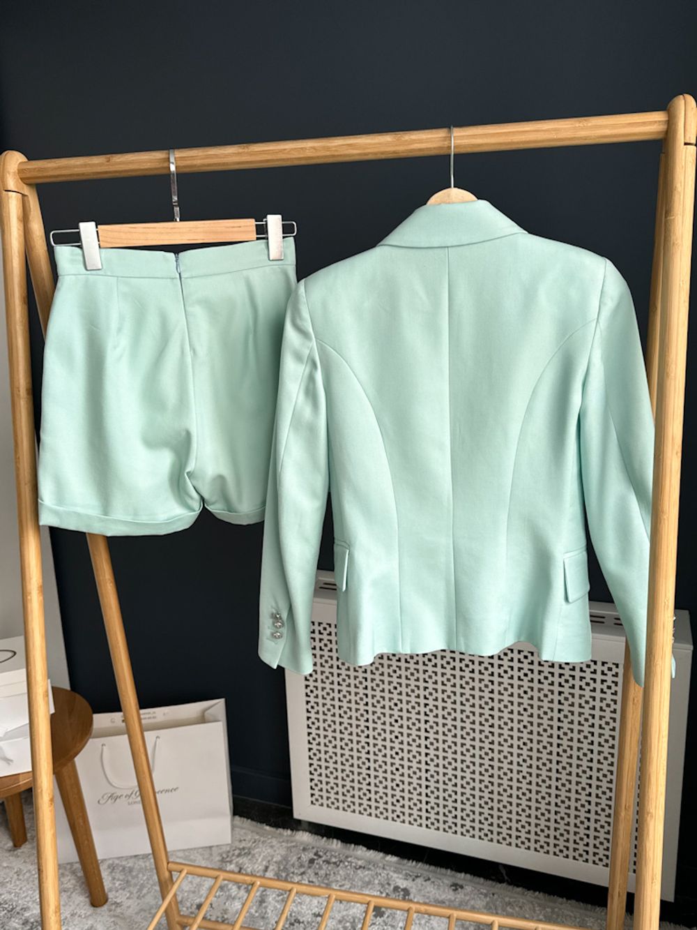 Новый шерстяной костюм Simonetta & Balman, 152