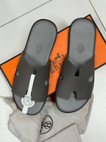 Шлёпанцы серые Hermes