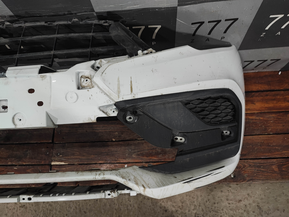 Бампер передний LADA Vesta 22-нв Б/У Оригинал 8450040054