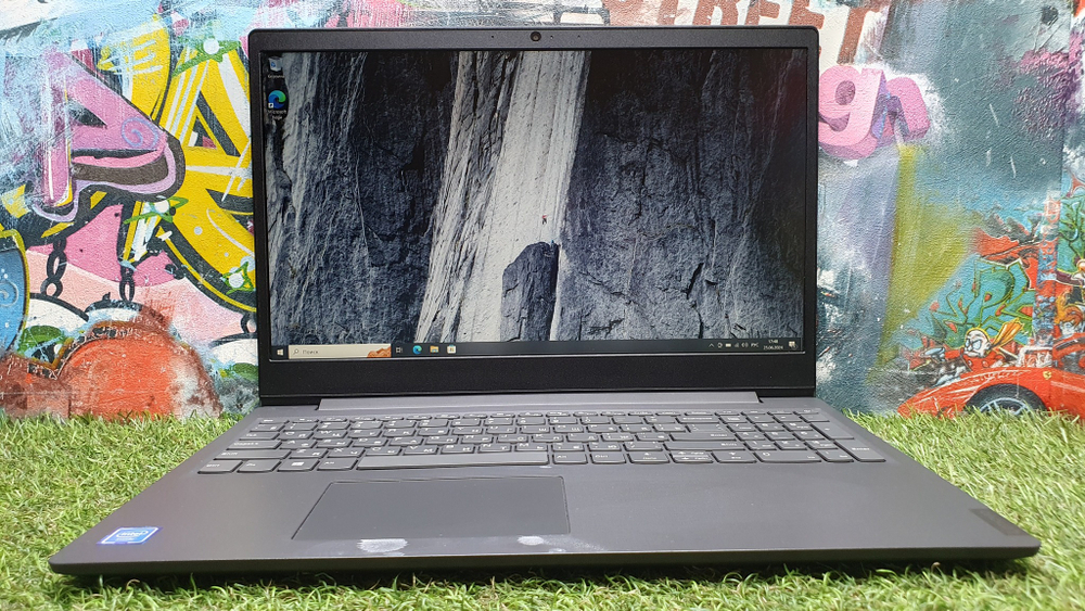 Ноутбук Lenovo Celeron/4Gb/FHD