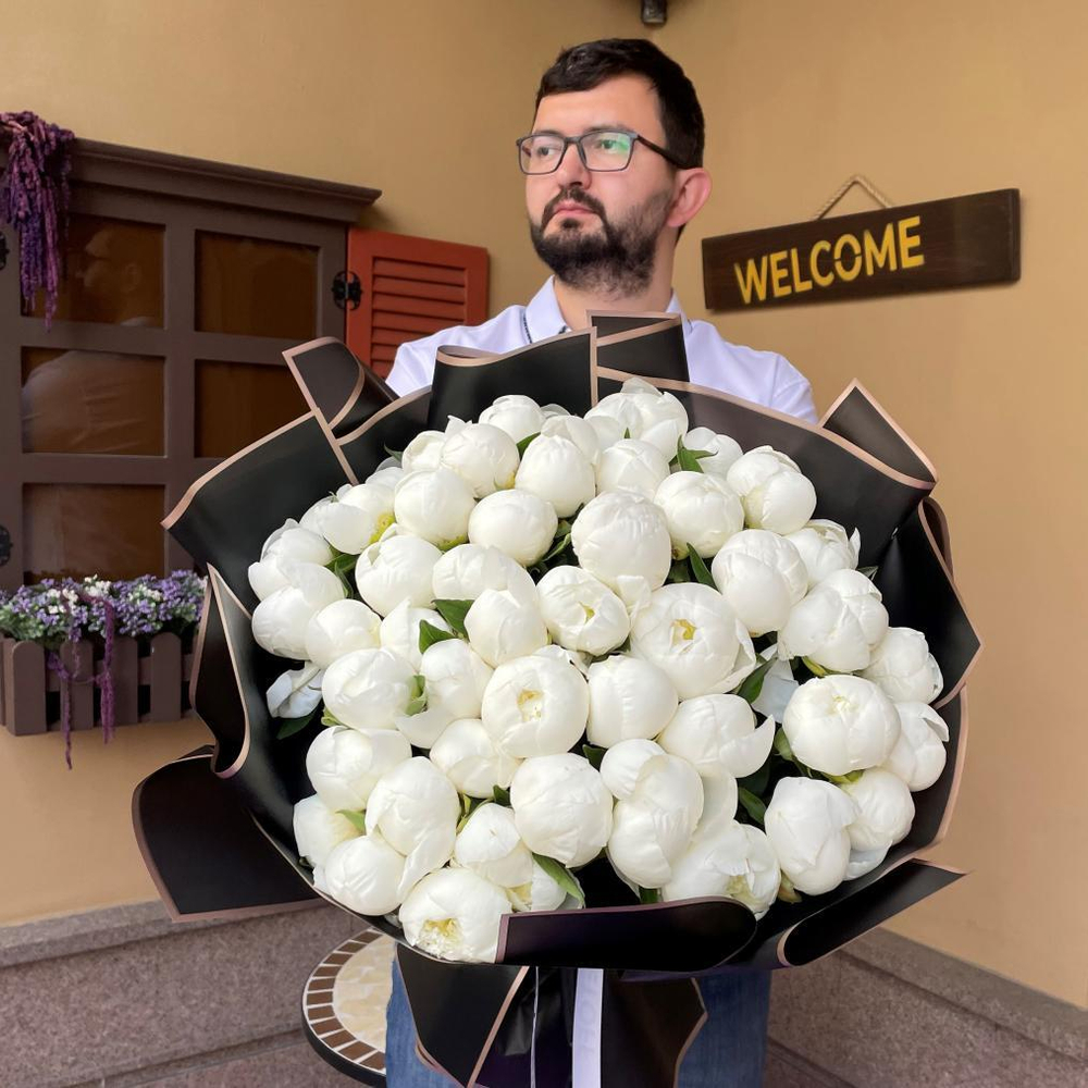 Букет из пионов «101 Пион Дюшес»