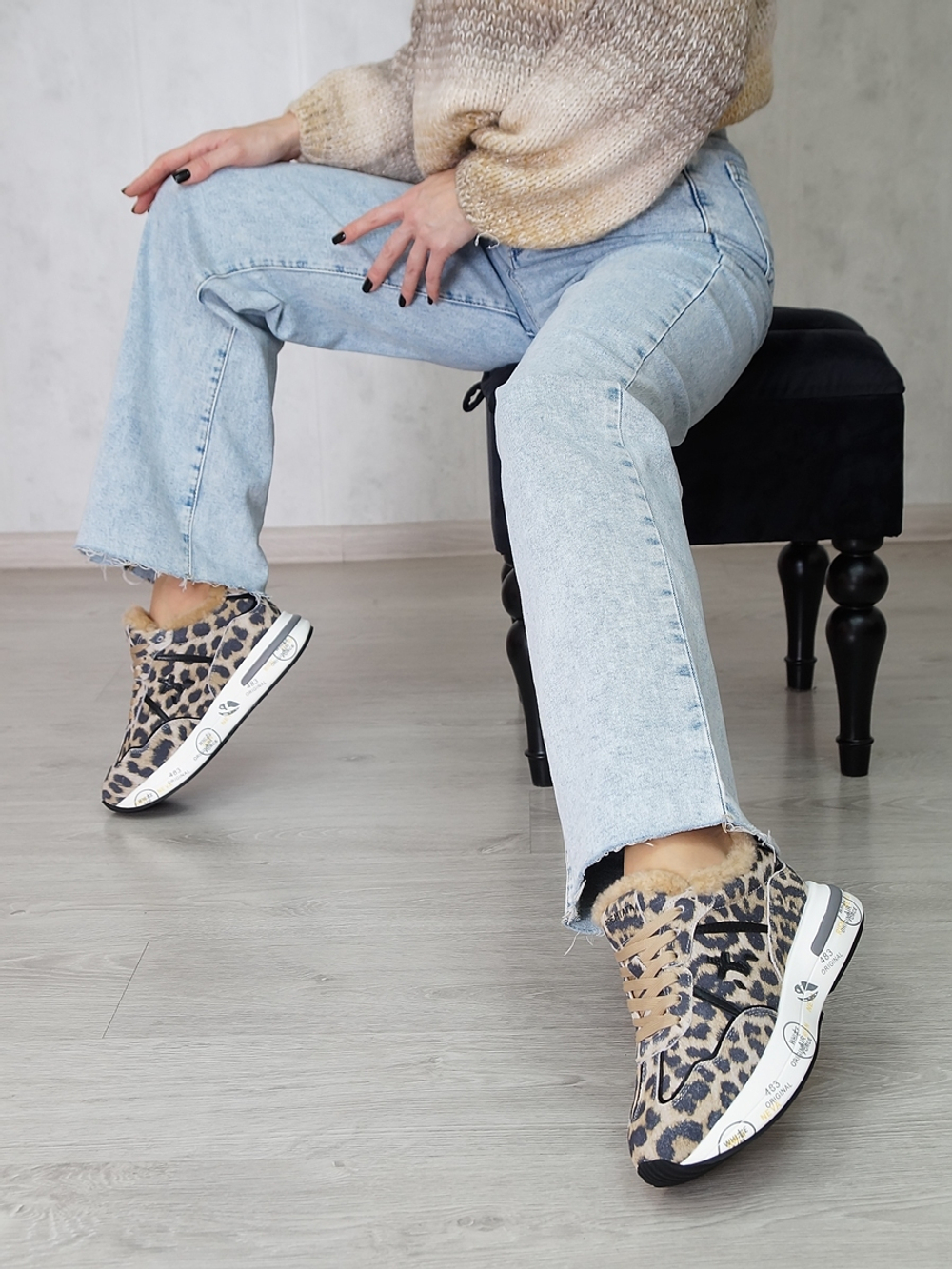 Кроссовки женские зимние