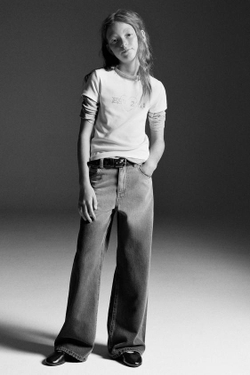 ZARA ФУТБОЛКА СО СТРАЗАМИ, БЕЛЫЙ